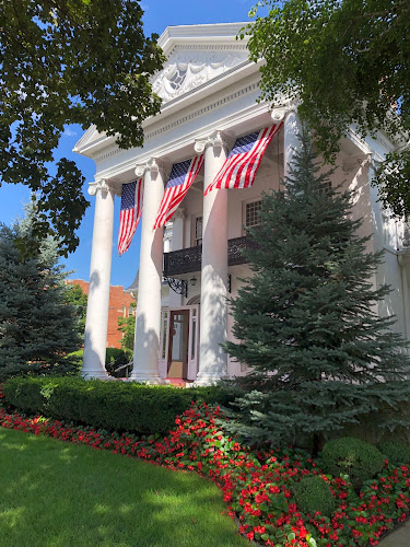 Funeral Services at Maresh Meredith & Acklam Funeral Home in Racine, Wisconsin | FuneralHome.site Maresh Meredith & Acklam Funeral Home Racine Wisconsin