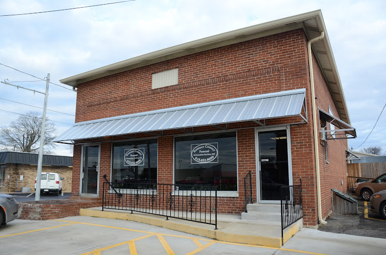 Funeral Services at Sumner Funeral & Cremation in Gallatin, Tennessee | FuneralHome.site Sumner Funeral & Cremation Gallatin Tennessee