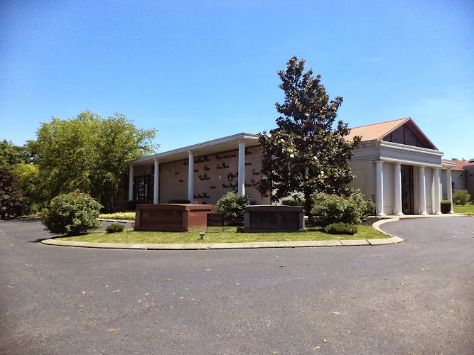 Funeral Services at Spring Hill Funeral Home & Cemetery in Nashville, Tennessee | FuneralHome.site Spring Hill Funeral Home & Cemetery Nashville Tennessee