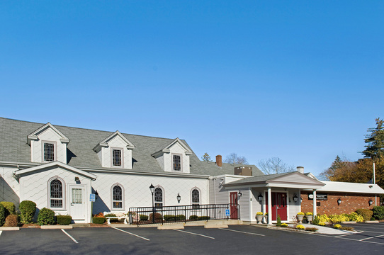 Wilbur-Romano Funeral Home Warren Rhode Island