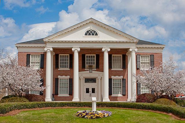 Funeral Services at Hart’s Mortuary and Cremation Center in Macon, Georgia | FuneralHome.site Hart’s Mortuary and Cremation Center Macon Georgia