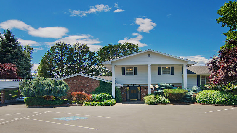 Chapel of the Valley- L.B. Hall Funeral Home Grants Pass Oregon