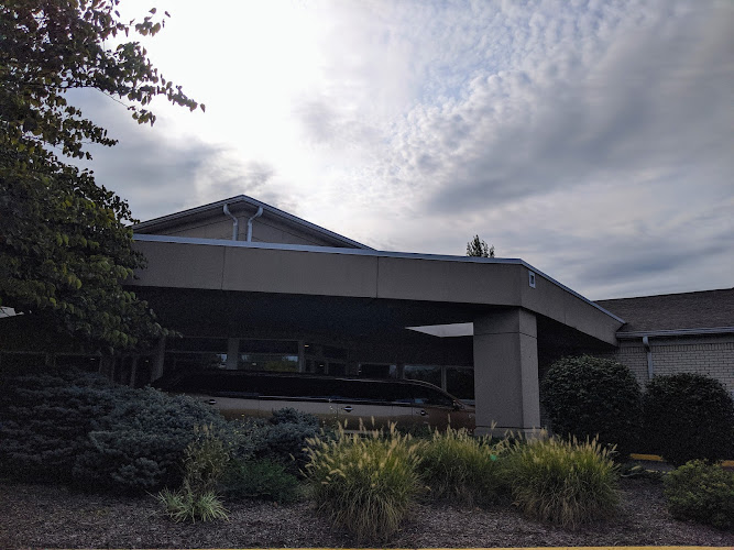 Funeral Services at Thompson Hall & Jordan Funeral Home in Cincinnati, Ohio | FuneralHome.site Thompson Hall & Jordan Funeral Home Cincinnati Ohio