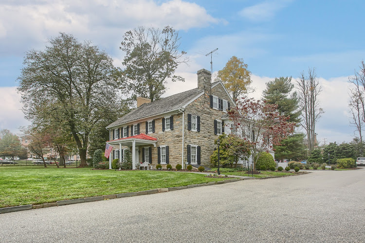 Funeral Services at Logan-Videon Funeral Home & Cremation Services, Inc. in Broomall, Pennsylvania | FuneralHome.site Logan-Videon Funeral Home & Cremation Services, Inc. Broomall Pennsylvania