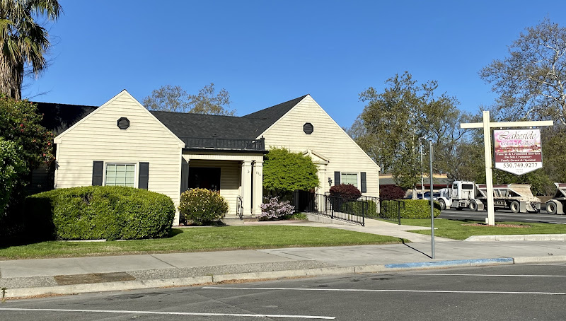 Funeral Services at Lakeside Colonial Chapel in Marysville, California | FuneralHome.site Lakeside Colonial Chapel Marysville California