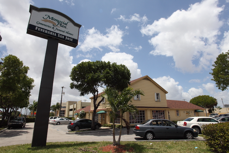 Funeral Services at Memorial Plan San José Palm Funeral Home in Hialeah, Florida | FuneralHome.site Memorial Plan San José Palm Funeral Home Hialeah Florida