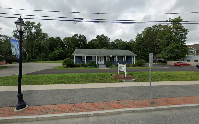 Funeral Services at Brookfield Funeral Home in Brookfield, Connecticut | FuneralHome.site Brookfield Funeral Home Brookfield Connecticut
