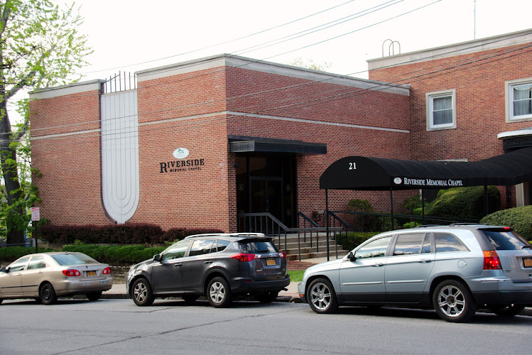 Funeral Services at Riverside Memorial Chapel – Hawthorne in Hawthorne, New York | FuneralHome.site Riverside Memorial Chapel – Hawthorne Hawthorne New York