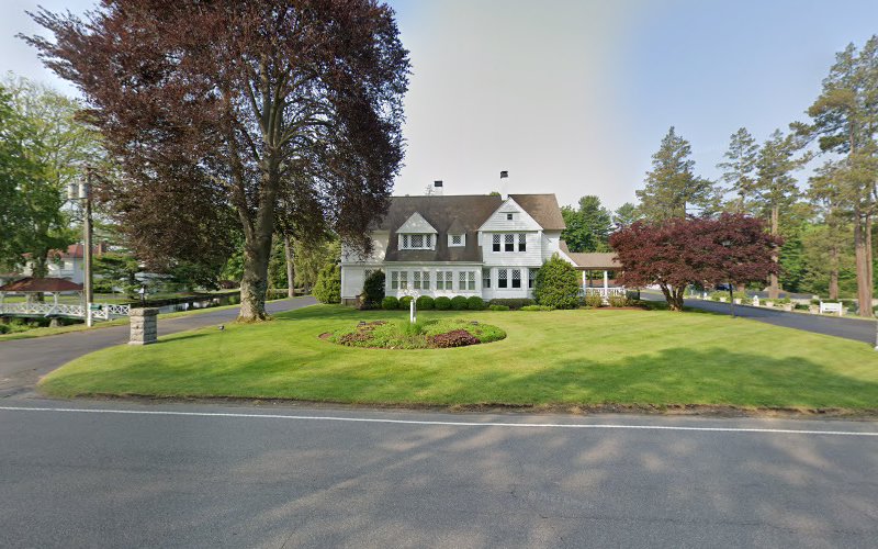 Funeral Services at Antonio R Abriola Funeral Home in Trumbull, Connecticut | FuneralHome.site Antonio R Abriola Funeral Home Trumbull Connecticut