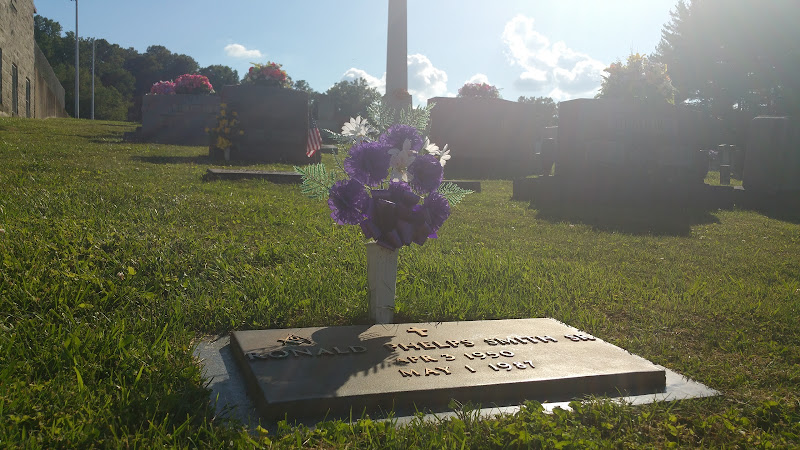 Funeral Services at H E Pruitt Memory Chapels Inc in Jamestown, Kentucky | FuneralHome.site H E Pruitt Memory Chapels Inc Jamestown Kentucky