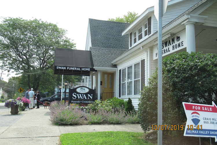 Funeral Services at Swan Funeral Home in Clinton, Connecticut | FuneralHome.site Swan Funeral Home Clinton Connecticut