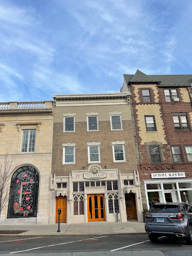 Funeral Services at Fred D Knapp Funeral Home in Greenwich, Connecticut | FuneralHome.site Fred D Knapp Funeral Home Greenwich Connecticut