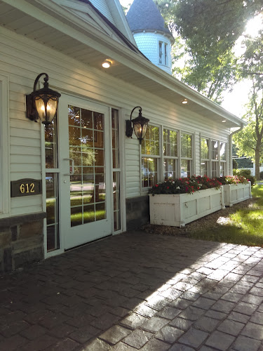 Funeral Services at Mason Lindhart Funeral Home in Humboldt, Iowa | FuneralHome.site Mason Lindhart Funeral Home Humboldt Iowa