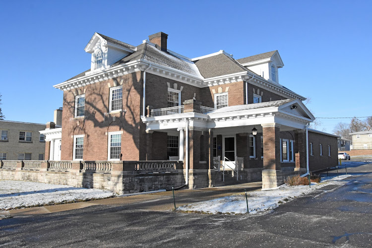 Funeral Services at Stewart Baxter Funeral & Memorial Services in Cedar Rapids, Iowa | FuneralHome.site Stewart Baxter Funeral & Memorial Services Cedar Rapids Iowa