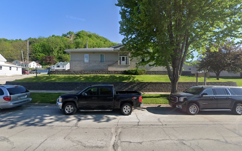 Funeral Services at Thornburg-Grau Funeral Home in Lansing, Iowa | FuneralHome.site Thornburg-Grau Funeral Home Lansing Iowa