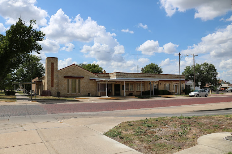 Pohlman~Varner~Peeler Mortuary and Monuments Russell Kansas