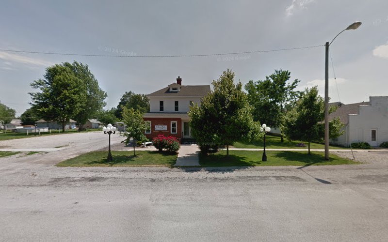 Funeral Services at Roarick-Davis Memorial Home in Edinburg, Illinois | FuneralHome.site Roarick-Davis Memorial Home Edinburg Illinois